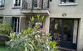 Entire House With Garden, Paris 10Minsdisney30